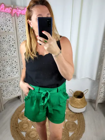 Short Agathe