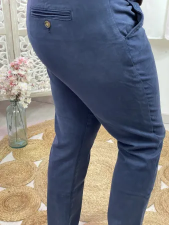 Chino bleu marine
